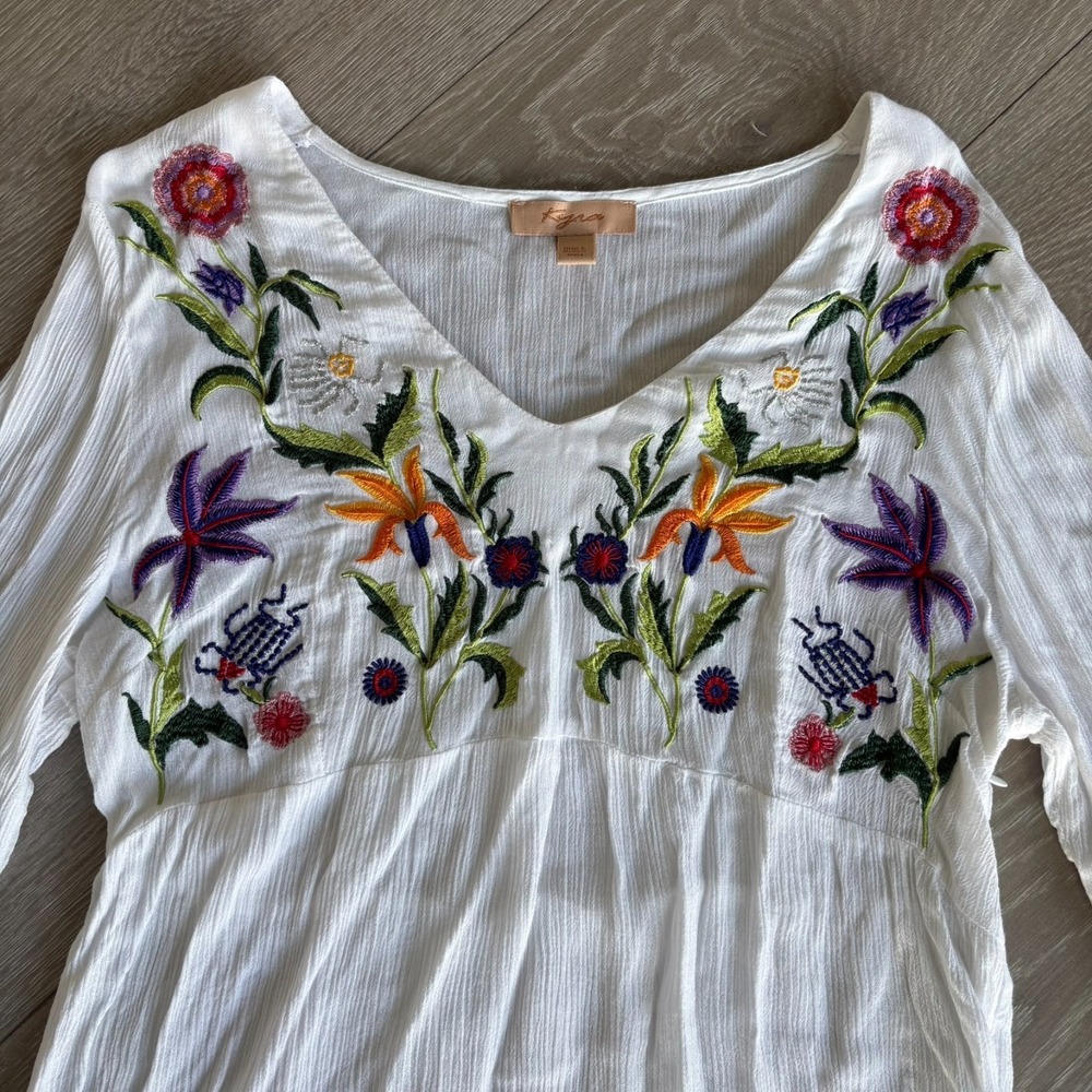 Kyra Anthropologie Womens White Embroidered Flower Bell Sleeve Top Size L